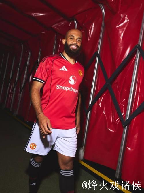 曼联谈判没有新进展，姆贝乌莫已经返回布伦特福德参加训练