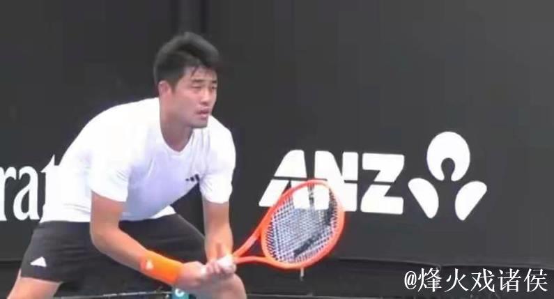 吴易昺直落两盘击败克鲁格 成功挺进澳网资格赛次轮